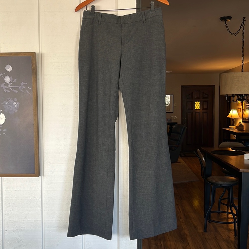 Gap Perfect Trouser in gray